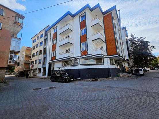 Altınova Mah. Kat Mülkiyetli 3+1 Amerikan Mutfak 120 M2 Daire