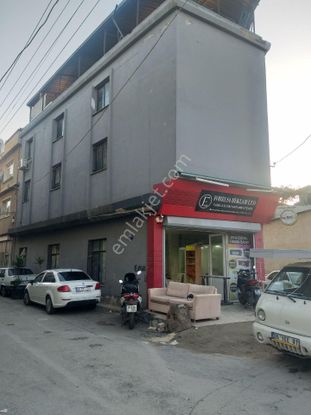 Karabağlarda 3 Katlı Bina Komple Satılık