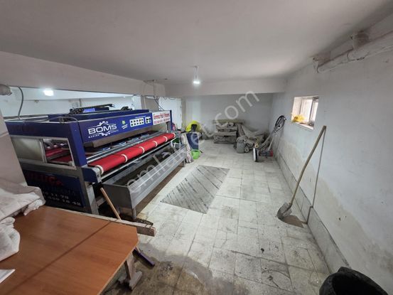 Çambaşı Caddesine Komşu 400 M2 Köşe Konumlu Dükkan