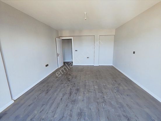 Kemalöz Mh Kapalı Pazar Yeri Civarı Satılık 3+1 Sıfır Daire