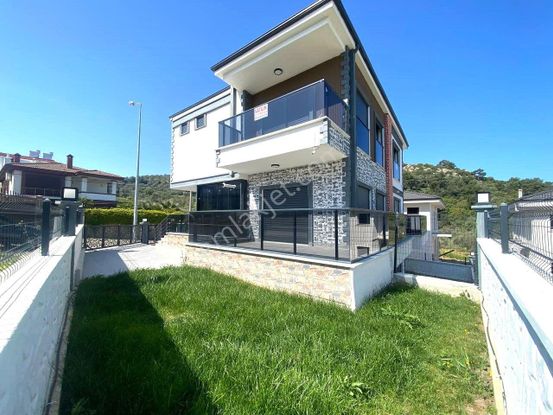 🏡 Aktiften İskelede Doğa Manzaralı Güvenlikli Sitede Satılık 4+1 Villa 🟥