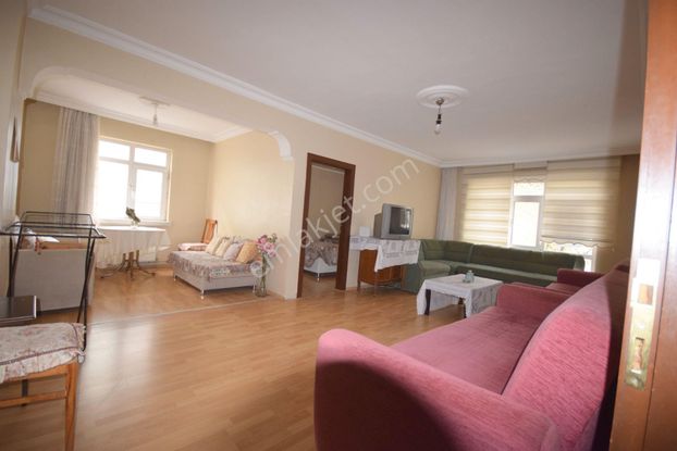 İlk-ev'den Mobilyalı Atayolu Sokakta Bankalarda Arakatta Ön Cephe