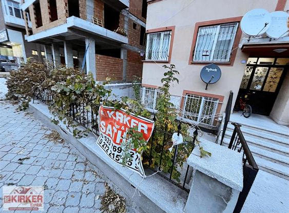 Kırker'den Cumhuriyet Mh. 2+1 Satılık Bakımlı Bahçe Katı Daire !