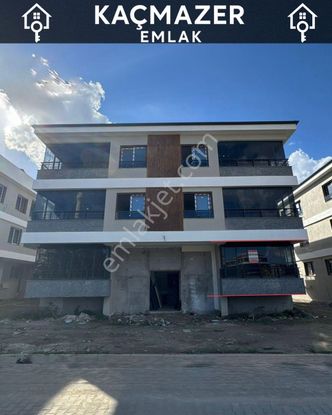Kaçmazer'den Kafeler Caddesi Yakını Yüksek Giriş 3+1 Daireler
