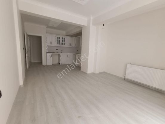 Sancak Emlaktan Gomec Mithatpaşada Lux 1+1 Daire...