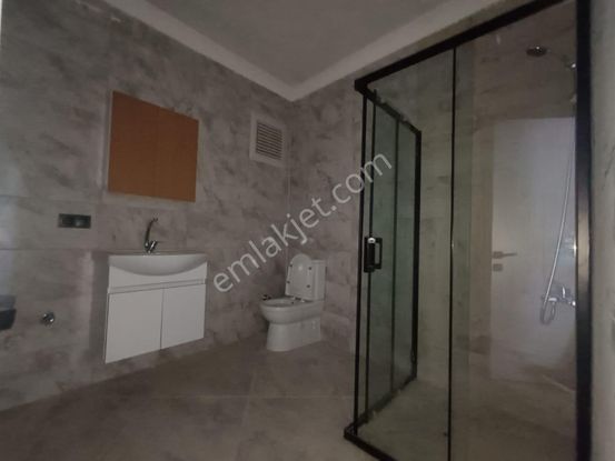 Sancak Emlaktan Gomecte 2+1 Kapali Mutfak Sifir Daire