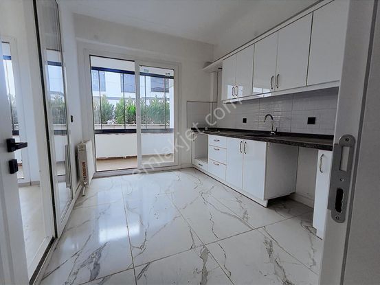 Sancak Emlaktan Gomecte 1+1 Kapali Mutfak Daire