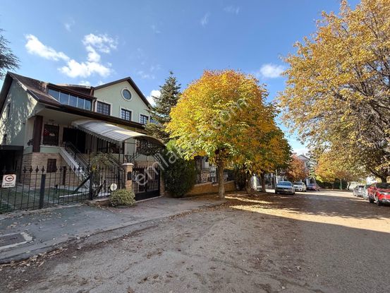 Çayyolu Mutlukent Mah. Muhteşem Lokasyonda Satılık 6+2 Villa