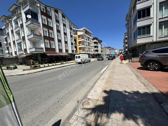 Vızyon'dan Karşıyaka Cadde Üzeri Satılık İş Yeri