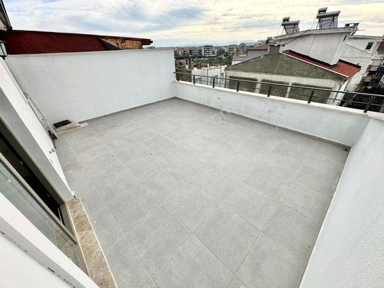 ꧁ay Emlaktan꧂akçay Merkezde Ön Cephe Doğa Manzaralı Geniş Teraslı Satılık 4+1 Dubleks Daire