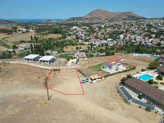 İmroz Emlak'tan Gökçeada Merkez Esentepede 704 M2 İmarlı Arsa
