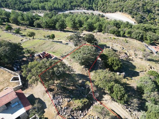 İmroz Emlak'tan Pigadya Mevkii'de Resmi Yol Kenarı Tarla