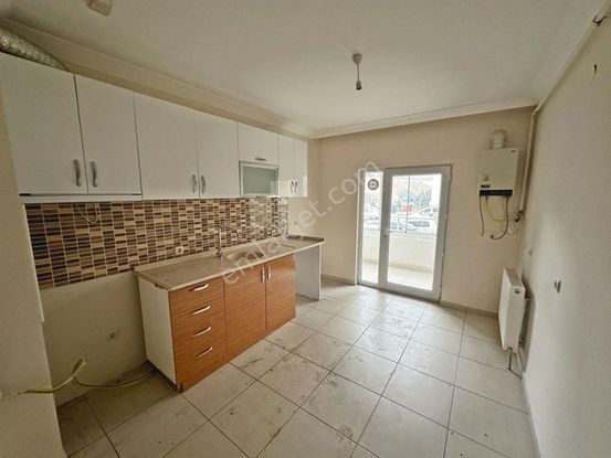 Güvenlikli Site İçinde Çift Balkonlu Asansörlü Ebeveyn Banyolu 3+1 Kiralık Daire