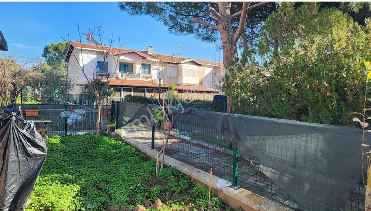 Çandarlı Tatil Köyünde 4+1 Satılık Villa