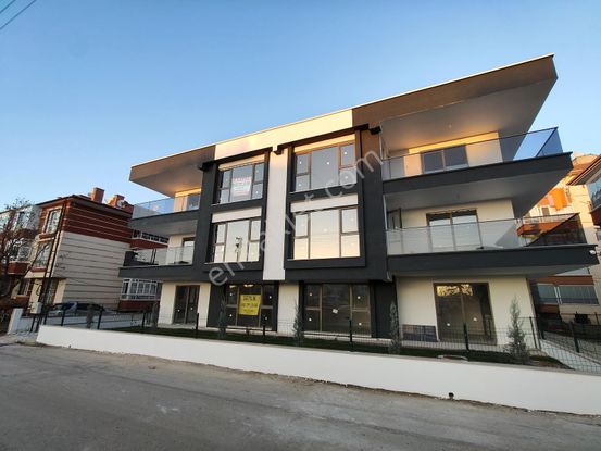 Oturuma Hazır,3+1,yerden Isıtma,asansör,sıfır Bina,arasta Avm