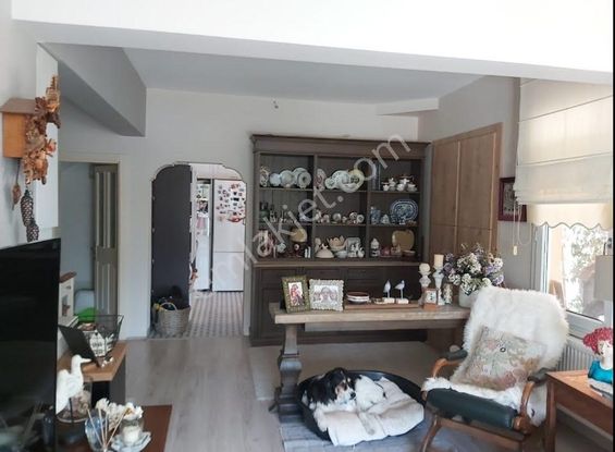 Dikili Sarıgül Sitesinde Satılık Villa