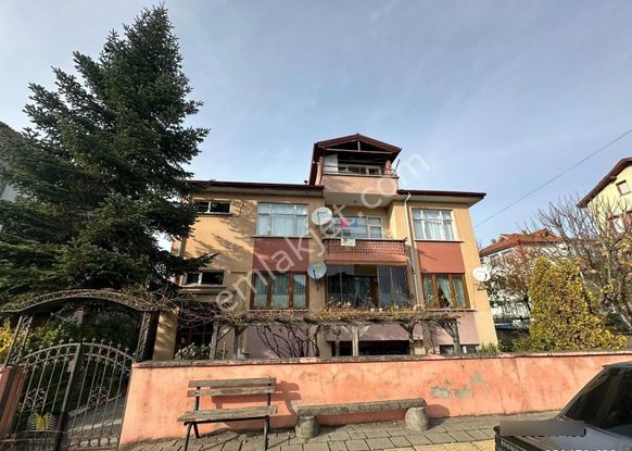 Bilgin Emalaktan Merkezde Abanelikleri Açık Full Eşyalı 1+1 Kiralık Daire