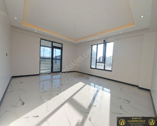 Kaplan Gayrimenkul’den 71 Evler Mah. Yaşar Kemal Cad. Yakını 3+1 150 M² Özel Garajlı Satılık Daire