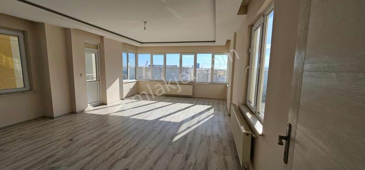 Liman Mh. 3+1 Doğalgazlı Boş Kiralık