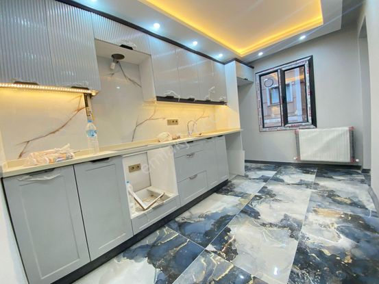 🏡 Ege Mahallesi 🏡 ✅3+1 120m2 5 Katlının 1 Katı Arakat ❇️ Kapalı Mutfak Balkonlu