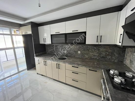 Menderes Mahallesinde 3+1 Fırsat Daire