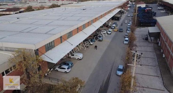 Turgutlu Koşukırı'da 980 Metre² Satılık Fırsat İş Yeri