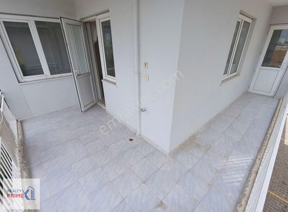 Yeni Şehir Hastanesi Yakını Eşyasız Kiralık.