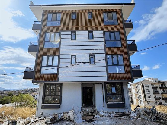 Çiftlikköy Kelebek Çayırında 1+1 Kiralık Sıfır Daireler