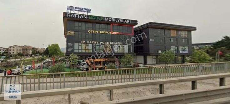 Turyaptan Çiftlikköy Belediyesine Komşu Kiralık Geniş Ofis