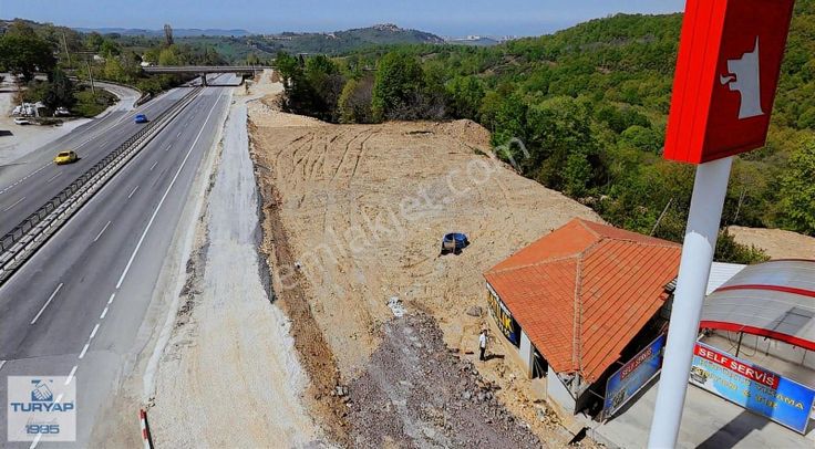 Turyap'tan Bursa Yoluna Cephe İş Yeri Ruhsatlı Satılık Arazi