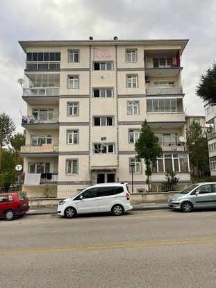 Gop Mahallesinde 3+1 Arakat Daire Cadde Üzeri Yatırıma Uygun