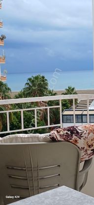 Deniz Manzaralı Merkezi Konumda Eşyalı Ayrı Mutfak 2+1