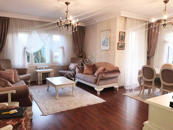 Yakakent Sitesinde Arakat 3+1 İskanlı - Kapalı Balkonlu Fırsat Daire