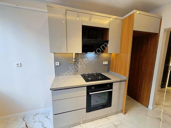 Murtareis İ.ö.o Yakını 3+1 Full Yapılı Arakat Köşe Daire