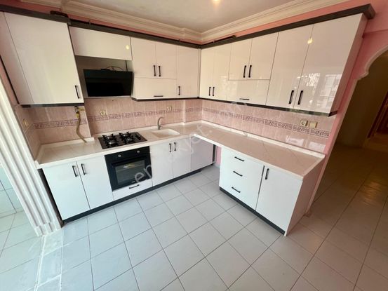 Aras Emlaktan Altınkumda Doğalgazlı 2+1 Ara Kat Daire