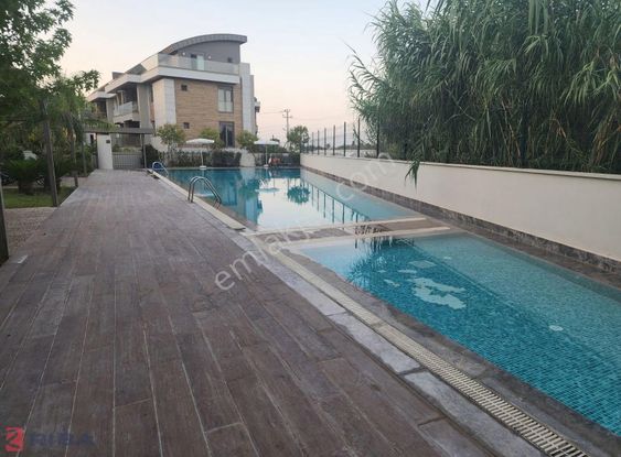 Güzeloba Da Lüks Sıtede 2+1 Satılık Daire