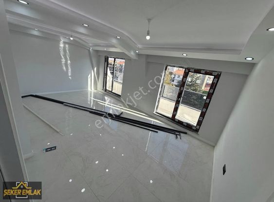 Şeker Emlaktan Şehir Hastanesi Yakını 220m² 4+1 Lüx Dublex Daire