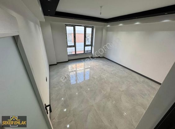 Şekerden 71 Evler Mah. Açelya Durağı. Yakını 100m² 2+1lüx Daire