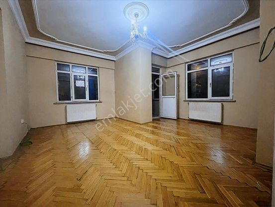 Elalmış Caddesine İkinci Bina 2+1 Arakat Kiralık Daire
