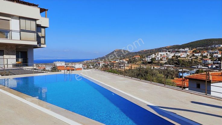 İzmir Yenifoça Gloria Sit. Satılık 60 M2 Teraslı,2+1 Daire Cb-ph