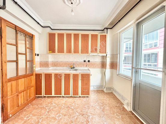 ꧁ay Emlaktan꧂akçay'da Kombili Denize Yakın Arakat Çift Wc Satılık 2+1 Fırsat Daire