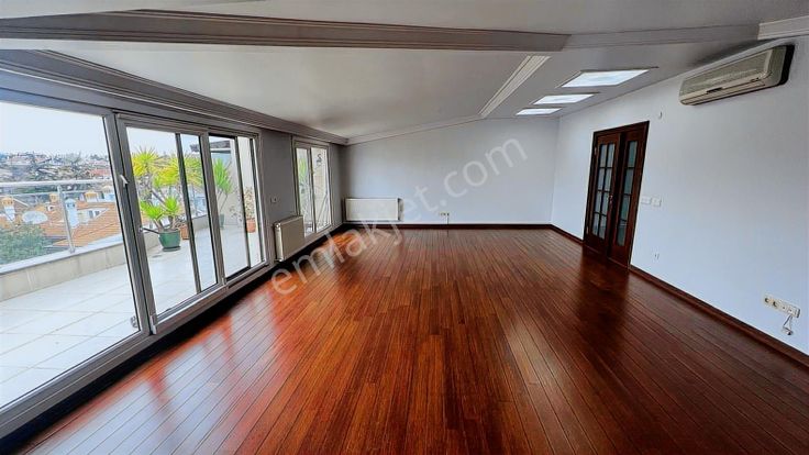 Florya'da Deniz Manzaralı 4+1 Daire