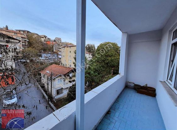 Tarabya_satılık(2+1)ara Kat/25 M2 Arsa Payı Ve Geri Görünüm