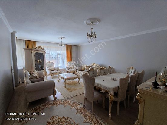Kırbaşı Caddesinde 4+1 Arakat 220 M2 Satılık Daire