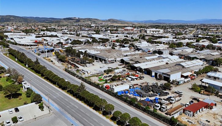 Zenith Real Estate'den Küçük Sanayi Sitesi 350 M2 Satılık Dükkan