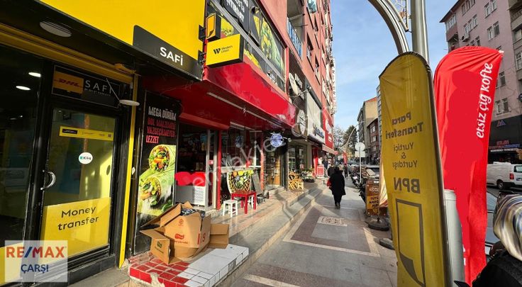 Semtin Yıldızı Ünvanına Sahip Cadde Üstü Çiğ Köfteci