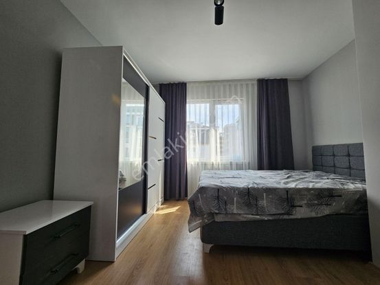 Sıfır Lüx Eşyalı Cam Balkonlu Kiralık Geniş 1+1 Daire