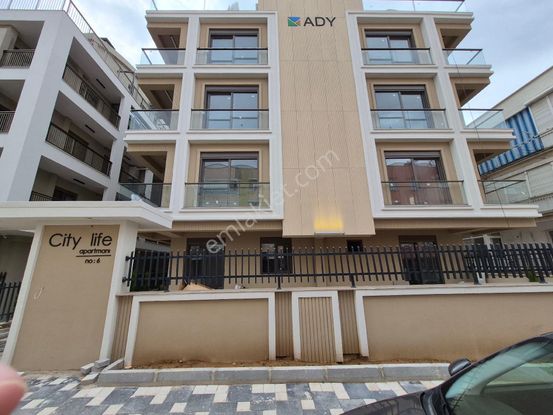 Zerdalilik'te Sifir Binada 1+1 Lüx Giriskati