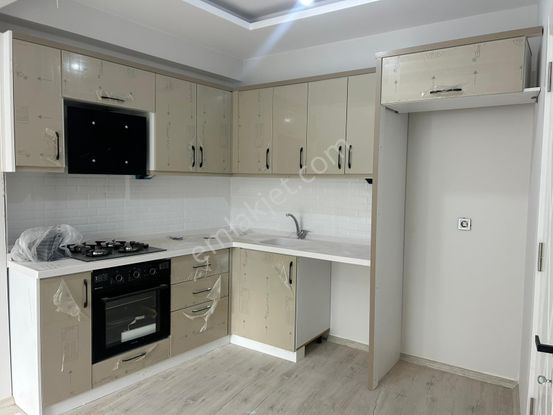 Yüksel'den Satılık Edremitte *ultra Lüx Dizayn Öncephe Arakat* 2+1 Daire