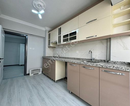 Fsn Den Pınarbaşında Cadde Üstü 3+1 Full Yapılı Arakat Satılık